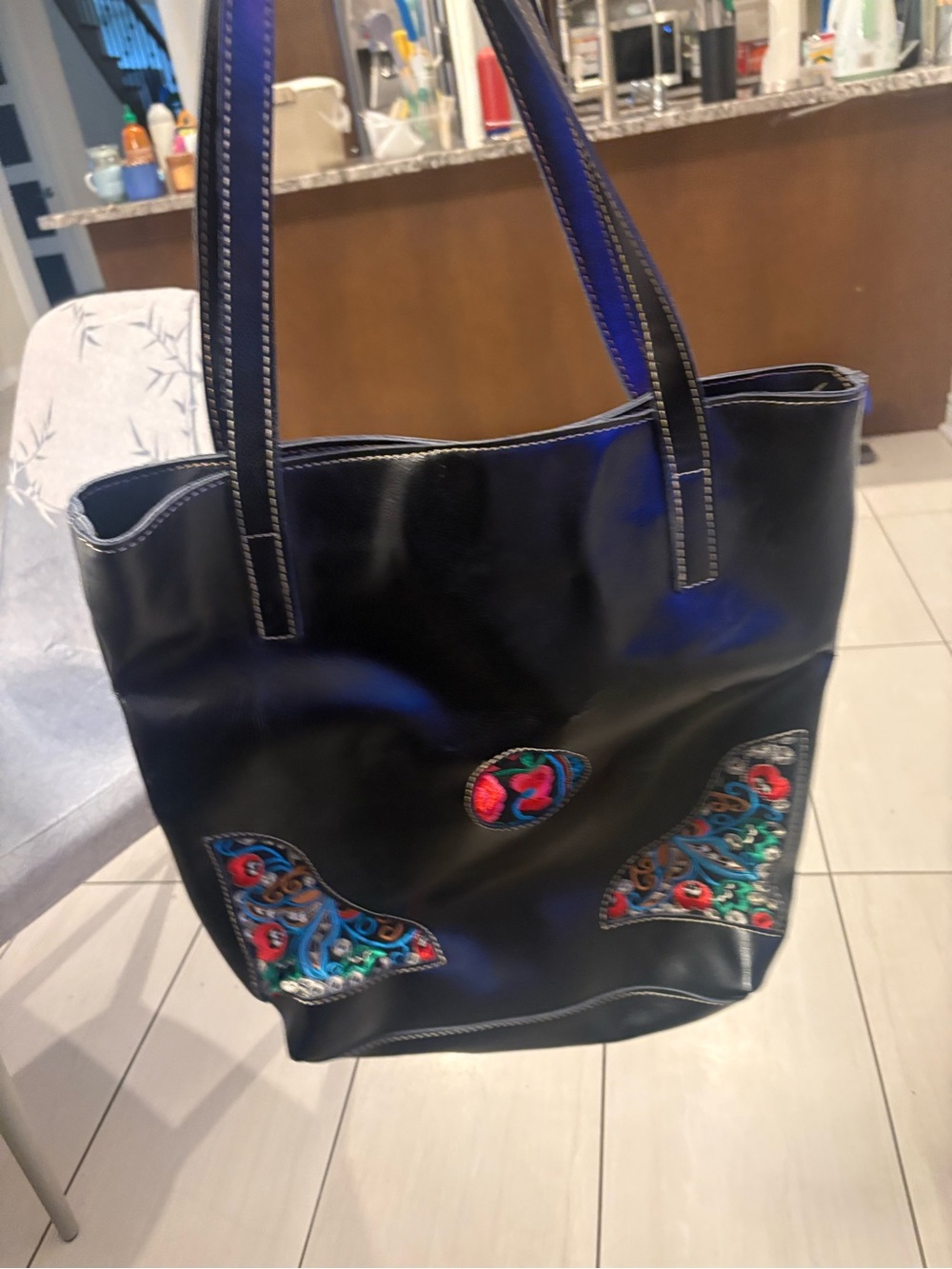 Black Embroidered Tote Bag - Stylish Everyday Carry